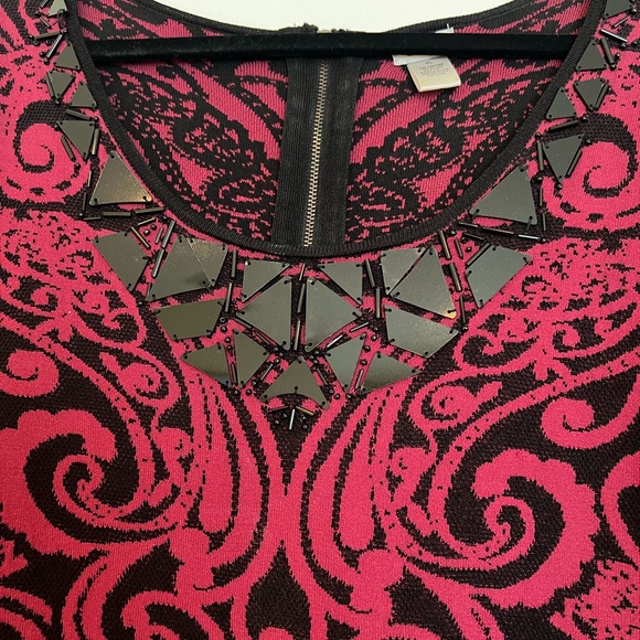 Cache XL burgundy and black gorgeous and elegant dress for any occasion - Picture 4 of 12